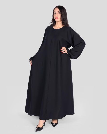 صورة عباية يومية سوداء بسحاب وجيوب