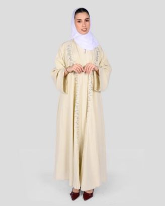 صورة عباية نسائية بنقوش جانبية