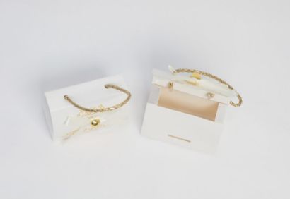 صورة علب كرتونية زواج