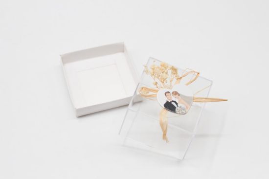 صورة علب اكليريك زواج