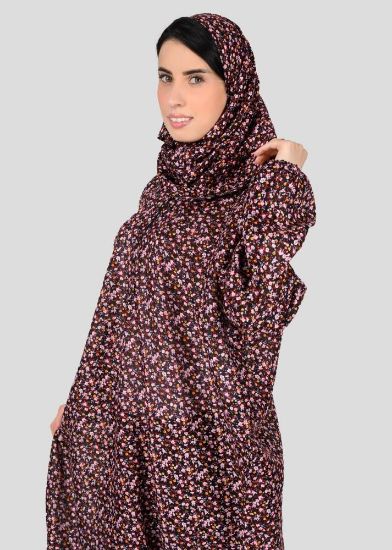 صورة شرشف صلاة نسائي مع طرحة