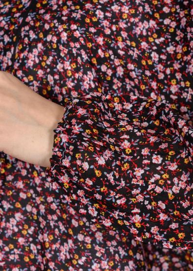 صورة شرشف صلاة نسائي مع طرحة