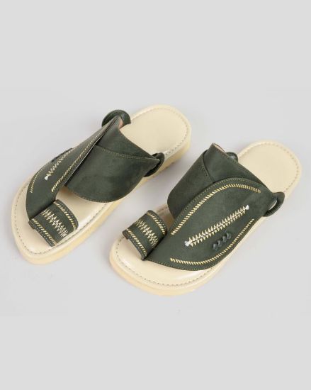 صورة نعال شرقي بلون ابيض و اخضر