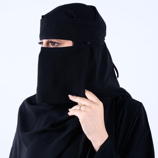 صورة نقاب ربع خط قصير